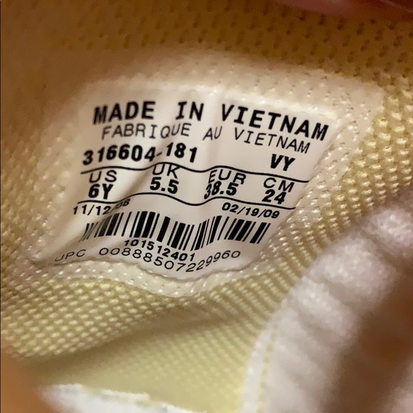 Rare Nike Sneakers - Picture 4 of 4